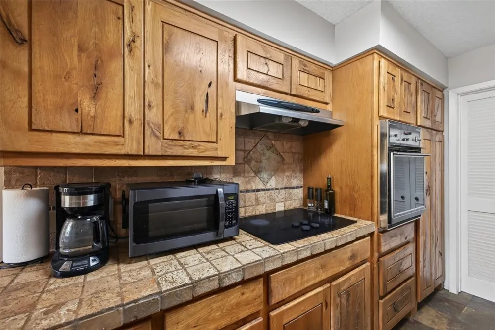 8204 Starnes Road North Richland Hills, TX 76182