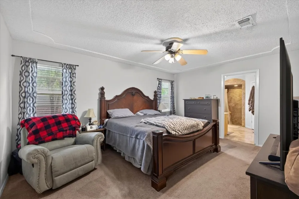 8204 Starnes Road North Richland Hills, TX 76182