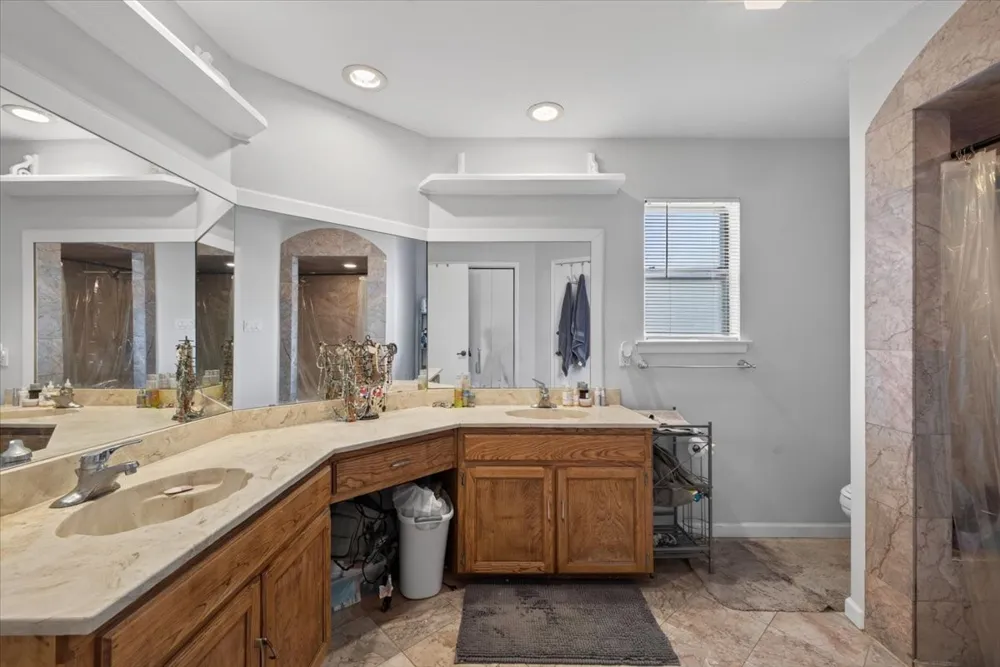 8204 Starnes Road North Richland Hills, TX 76182
