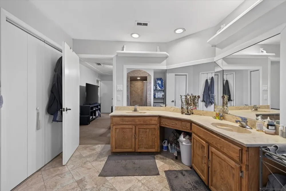 8204 Starnes Road North Richland Hills, TX 76182