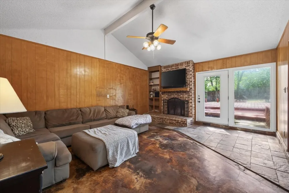 8204 Starnes Road North Richland Hills, TX 76182