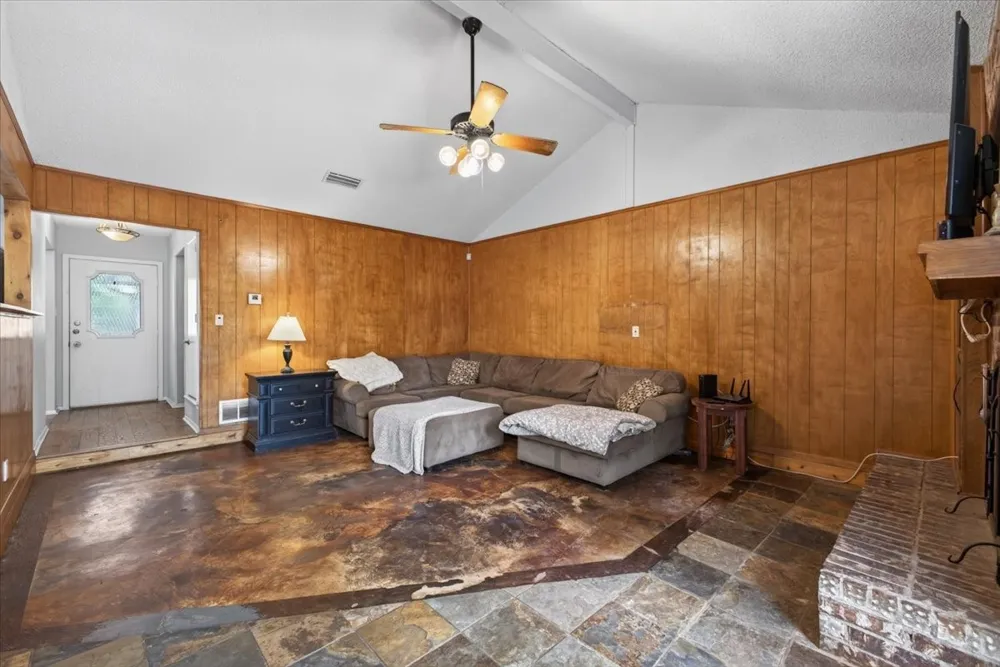 8204 Starnes Road North Richland Hills, TX 76182