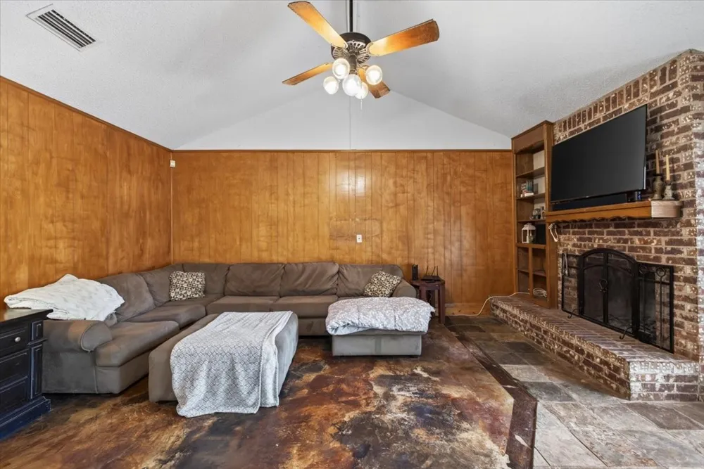 8204 Starnes Road North Richland Hills, TX 76182