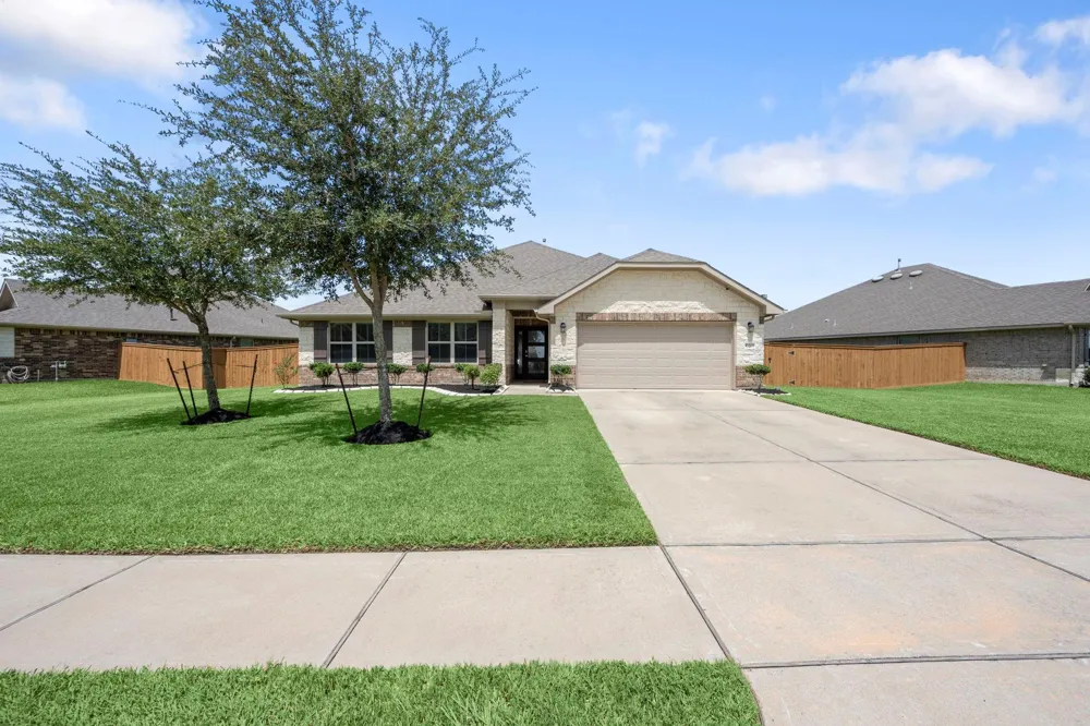 10203 Whitney Reach Drive Rosharon, TX 77583