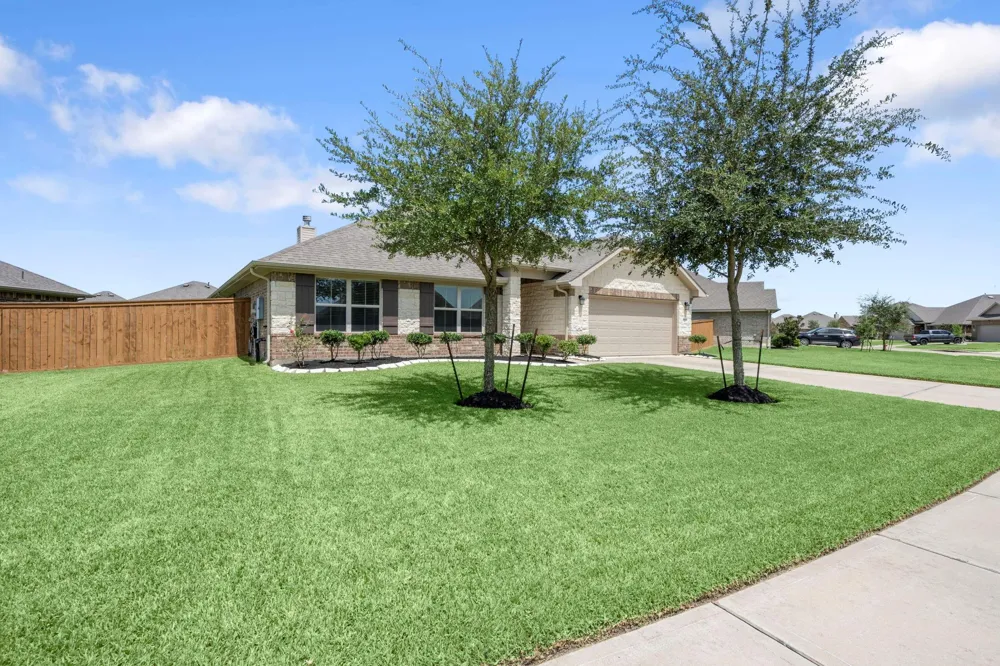 10203 Whitney Reach Drive Rosharon, TX 77583