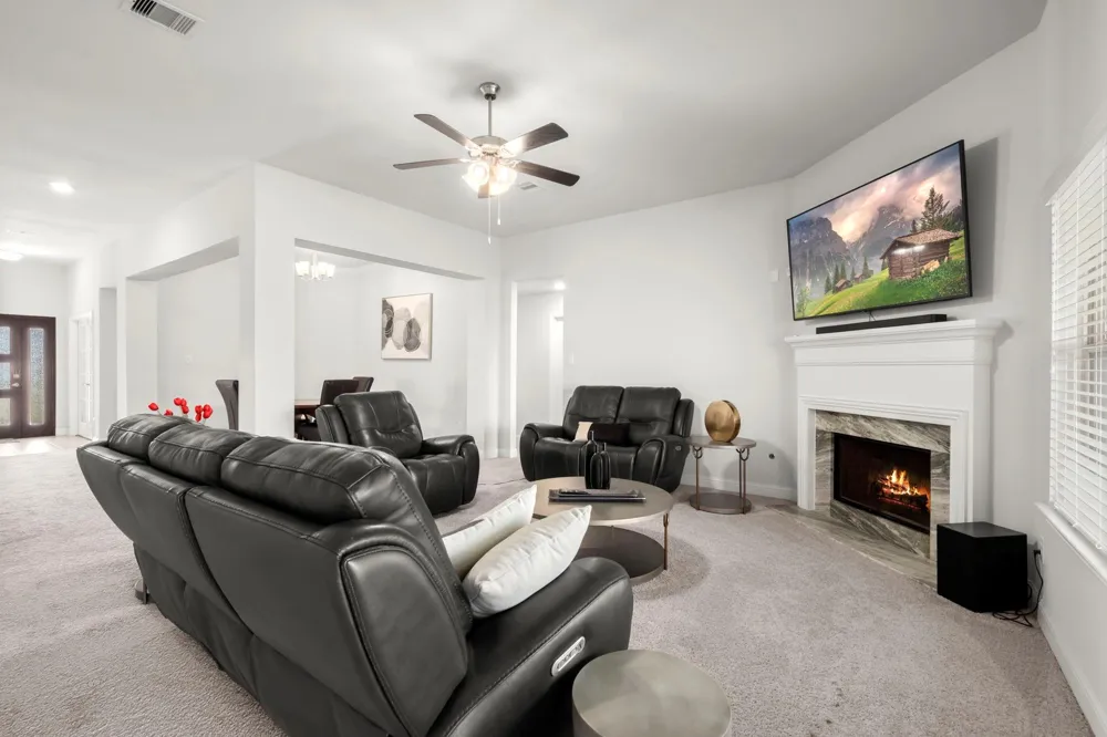 10203 Whitney Reach Drive Rosharon, TX 77583