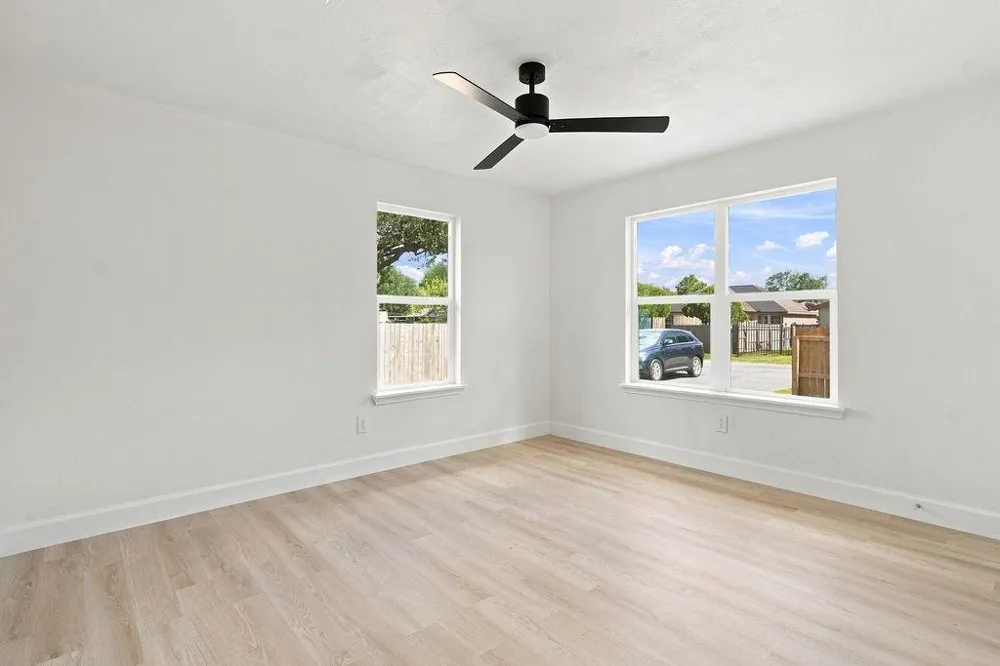 6524 Loma Vista Street Houston, TX 77085