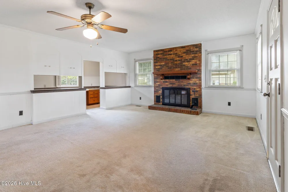 771 Dixie Road Clinton, NC 28328