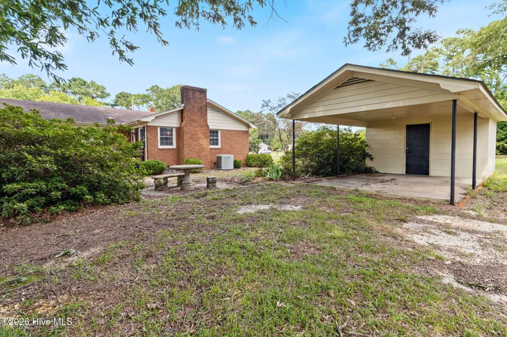 771 Dixie Road Clinton, NC 28328