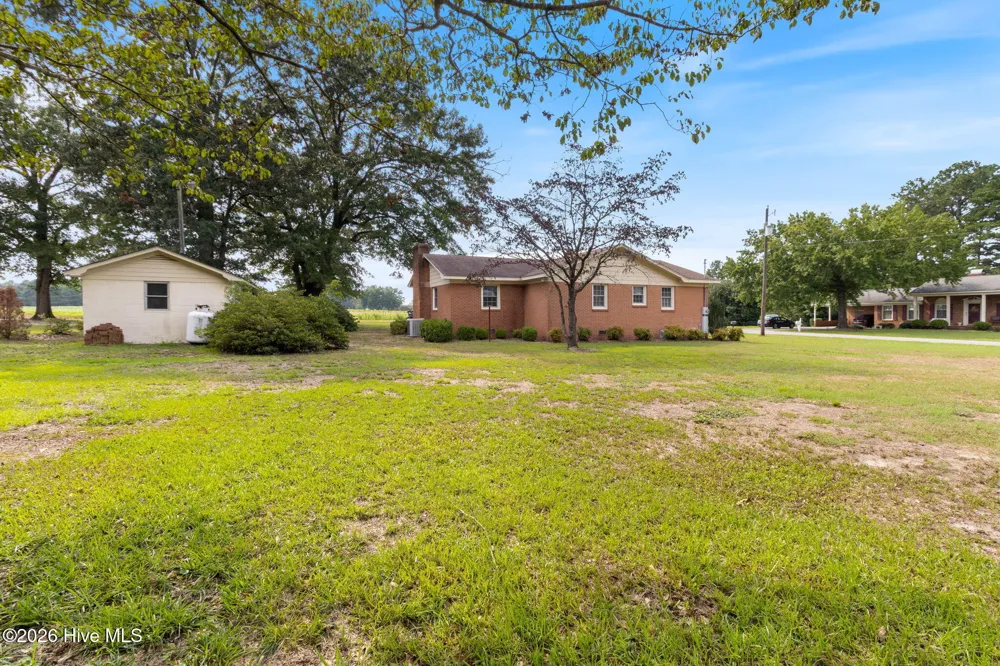 771 Dixie Road Clinton, NC 28328