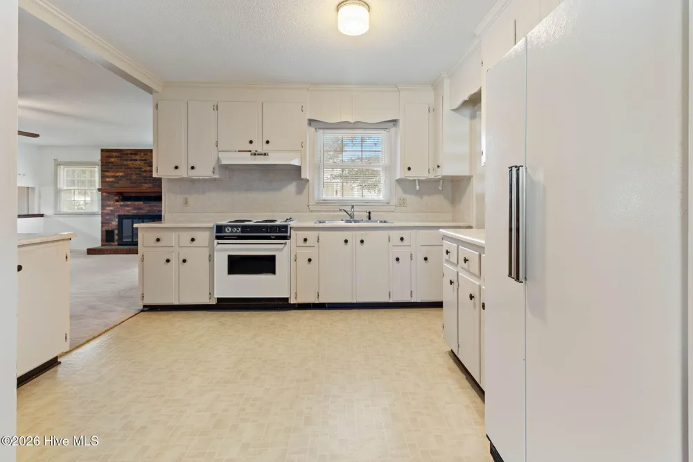 771 Dixie Road Clinton, NC 28328
