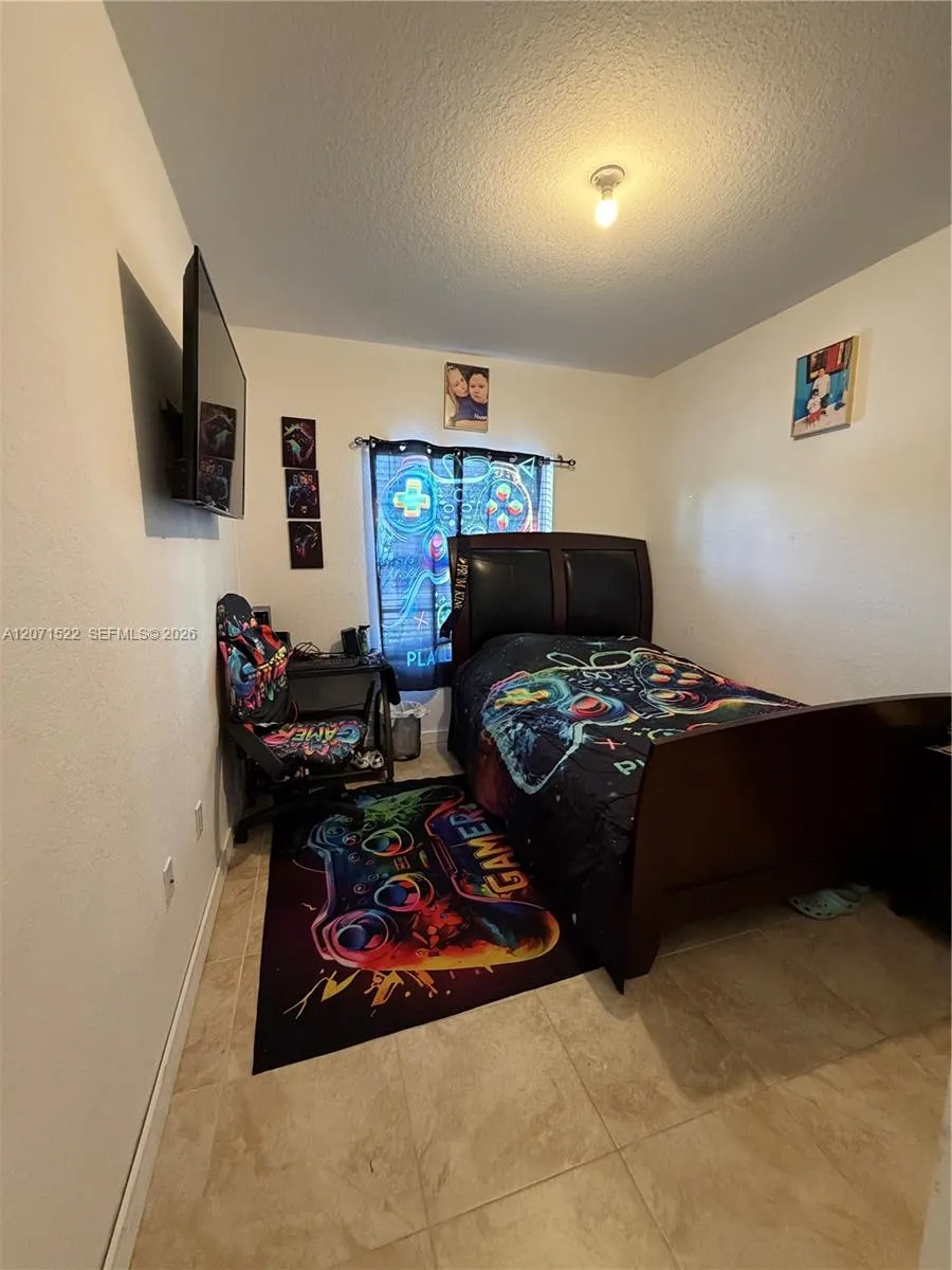 548 NE 5th Way Florida City, FL 33034