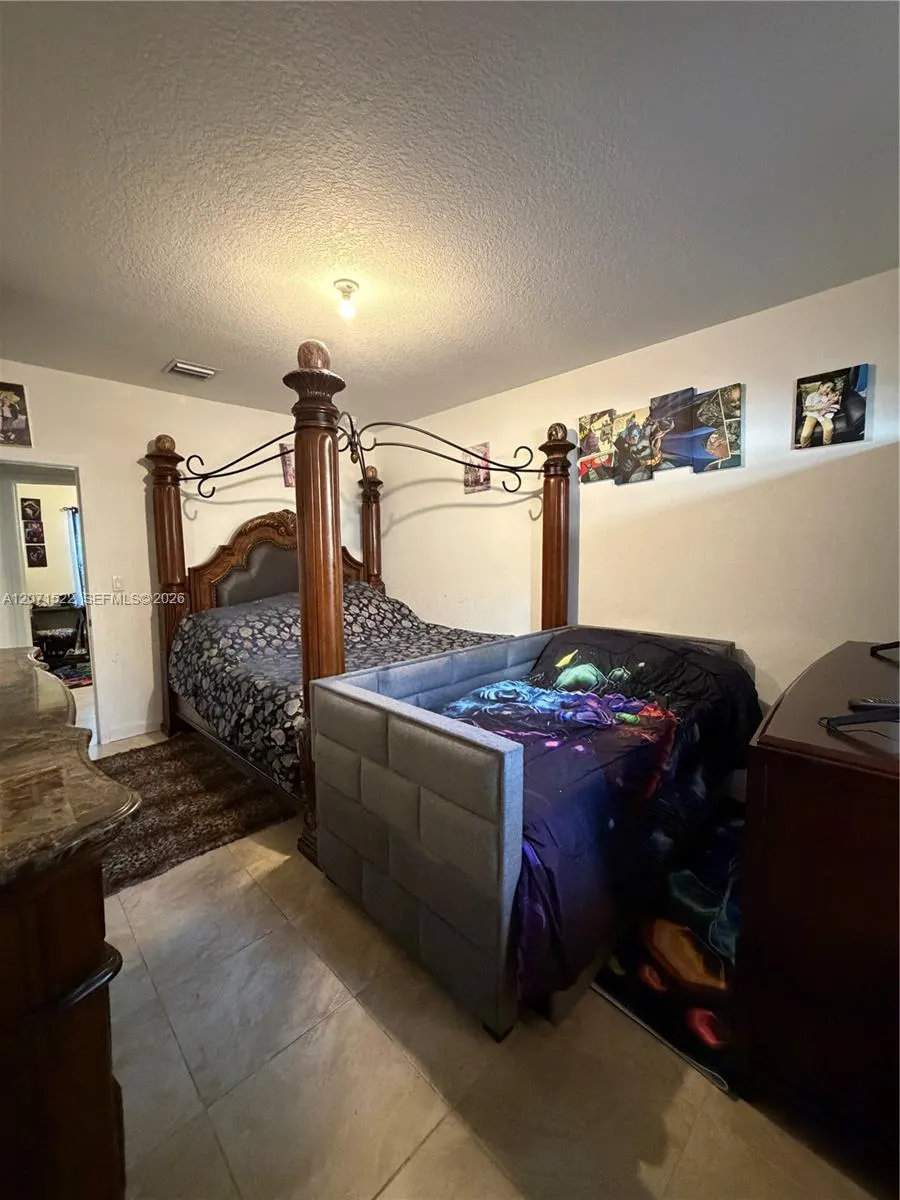 548 NE 5th Way Florida City, FL 33034