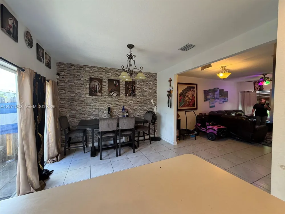 548 NE 5th Way Florida City, FL 33034
