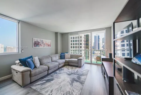 55 SE 6th St #2110