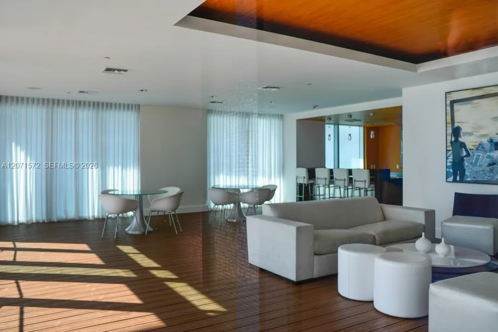 55 SE 6th St #2110 Miami, FL 33131