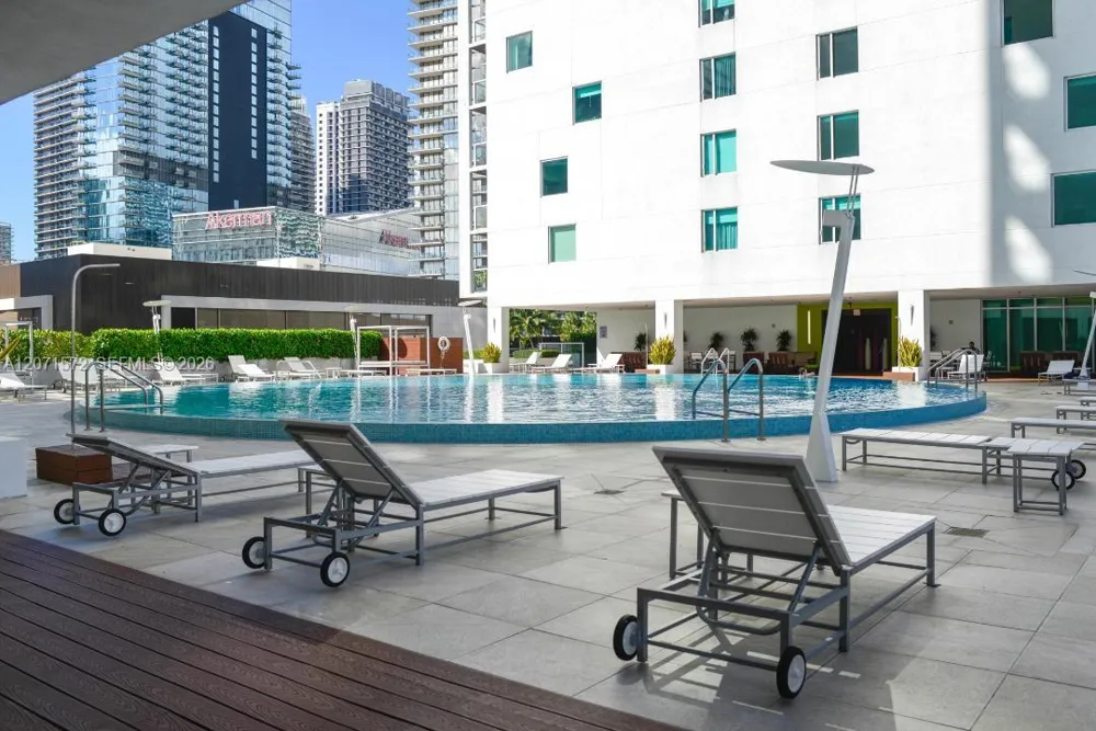 55 SE 6th St #2110 Miami, FL 33131