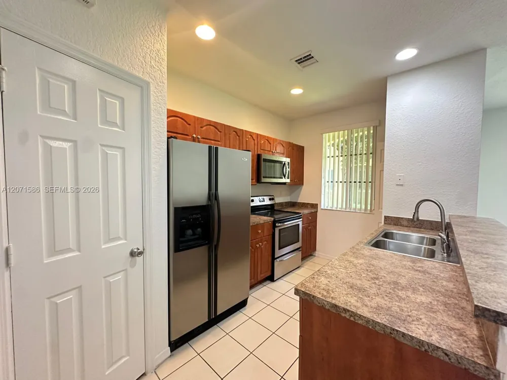 6055 SW 19th Ct #6055 North Lauderdale, FL 33068