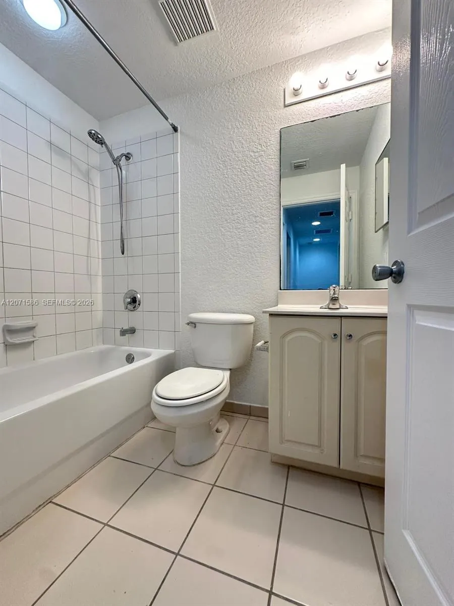 6055 SW 19th Ct #6055 North Lauderdale, FL 33068
