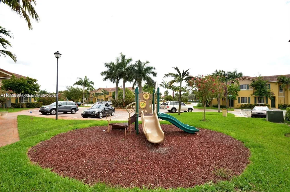 6055 SW 19th Ct #6055 North Lauderdale, FL 33068