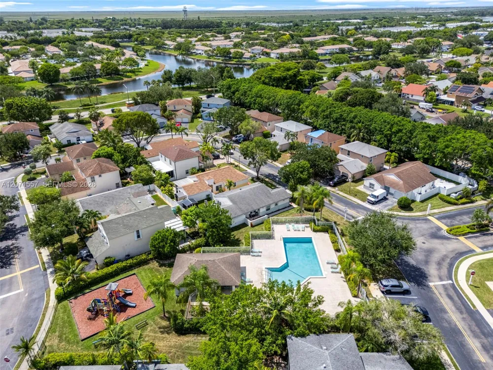 20714 NW 3rd St Pembroke Pines, FL 33029
