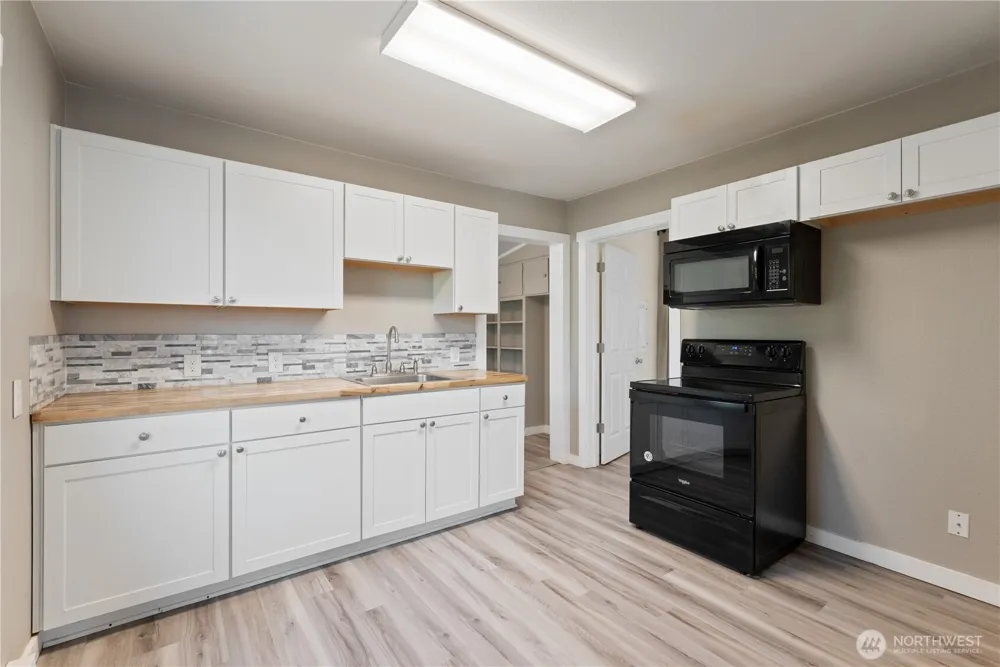 256 Beech Street Longview, WA 98632