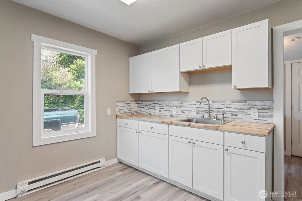 256 Beech Street Longview, WA 98632