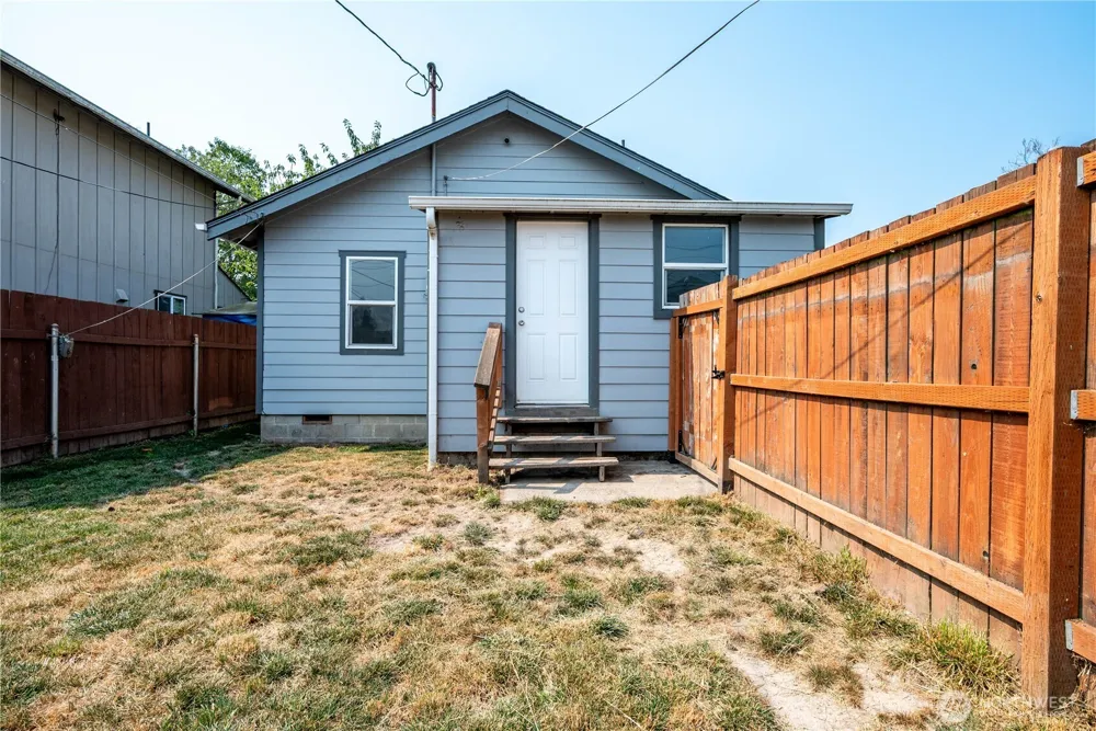 256 Beech Street Longview, WA 98632