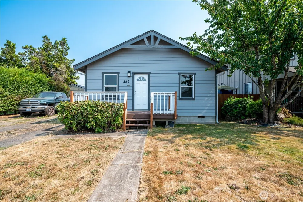 256 Beech Street Longview, WA 98632