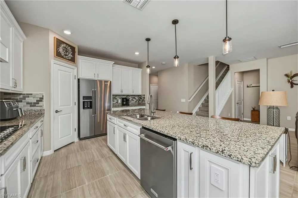 16241 Rosemallow Lane Alva, FL 33920