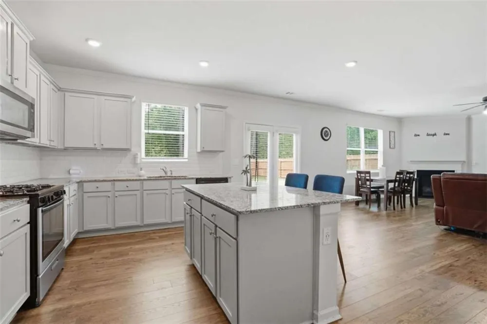 405 Quail Pass Dawsonville, GA 30534