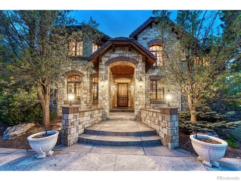4320 E Linden Circle