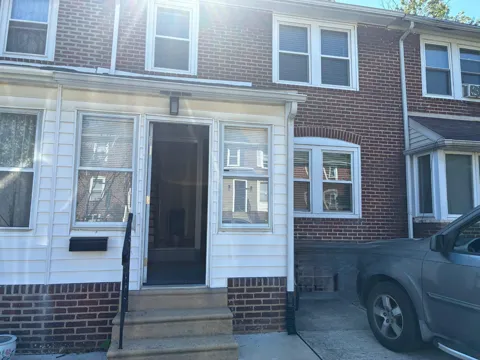 1505 RIDLEY AVENUE