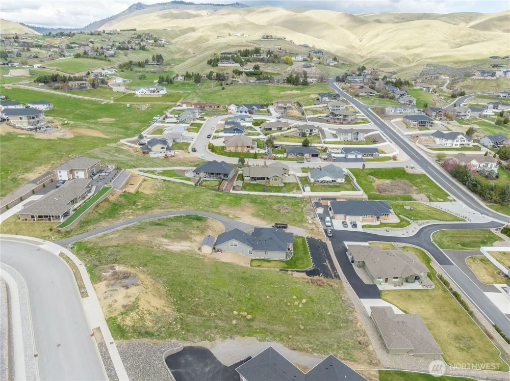 870 Autumn Crest Drive Wenatchee, WA 98801
