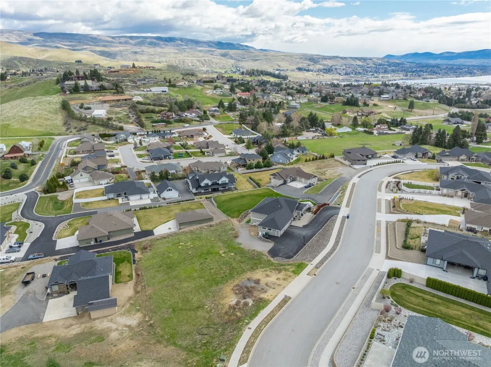 870 Autumn Crest Drive Wenatchee, WA 98801