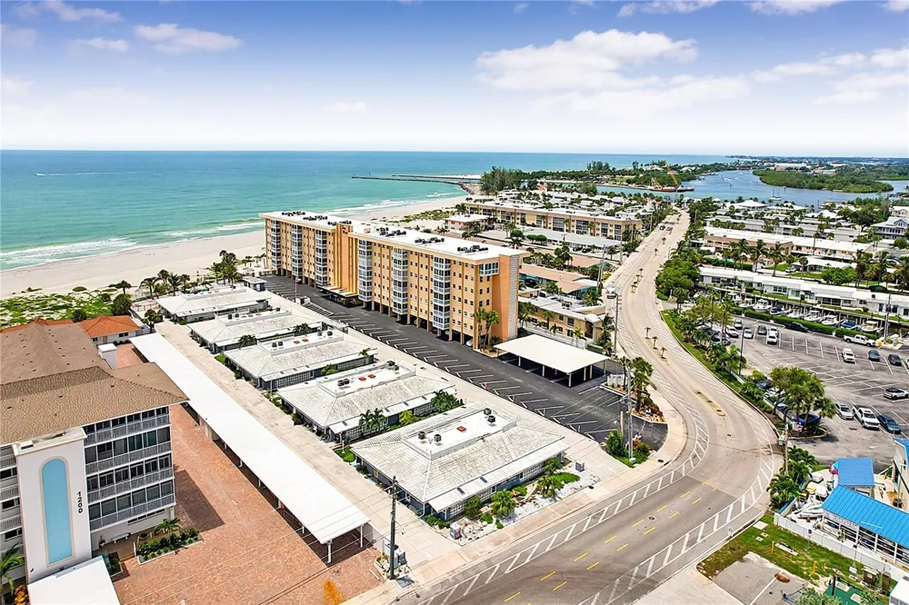 1205 TARPON CENTER DRIVE #B4 Venice, FL 34285