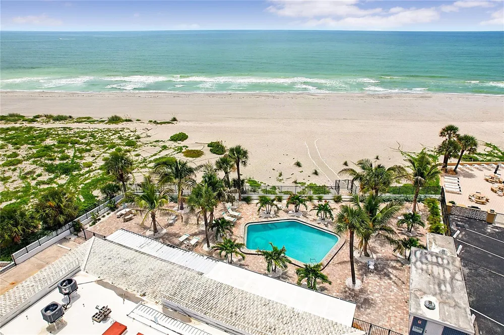 1205 TARPON CENTER DRIVE #B4 Venice, FL 34285