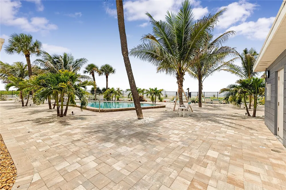 1205 TARPON CENTER DRIVE #B4 Venice, FL 34285