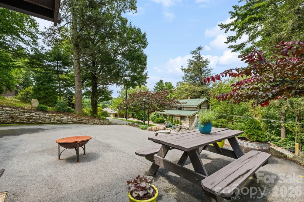 168 Mountain View Drive Blowing Rock, NC 28605