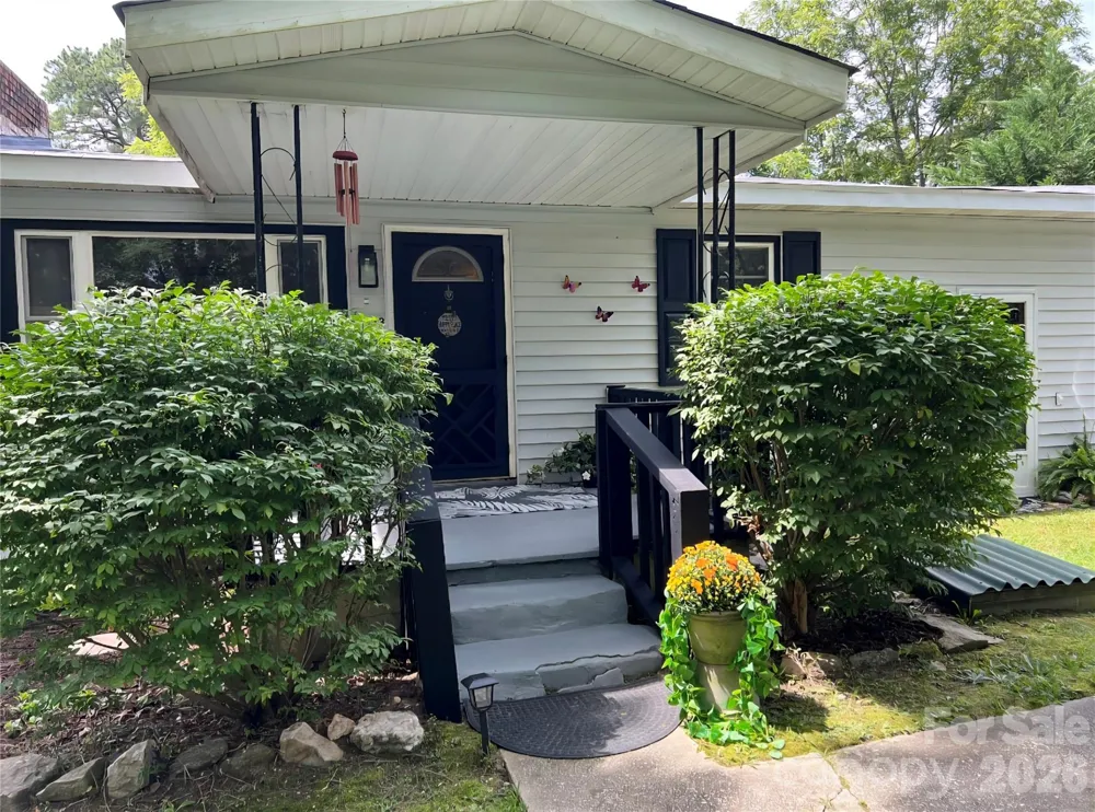 1323 Locust Grove Road Hendersonville, NC 28792