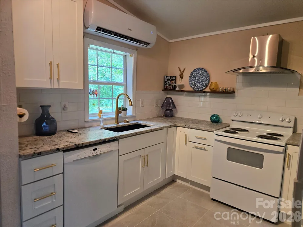 1323 Locust Grove Road Hendersonville, NC 28792