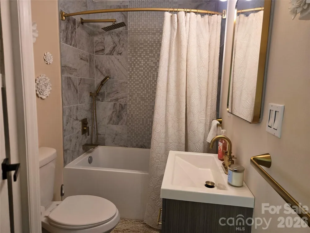1323 Locust Grove Road Hendersonville, NC 28792