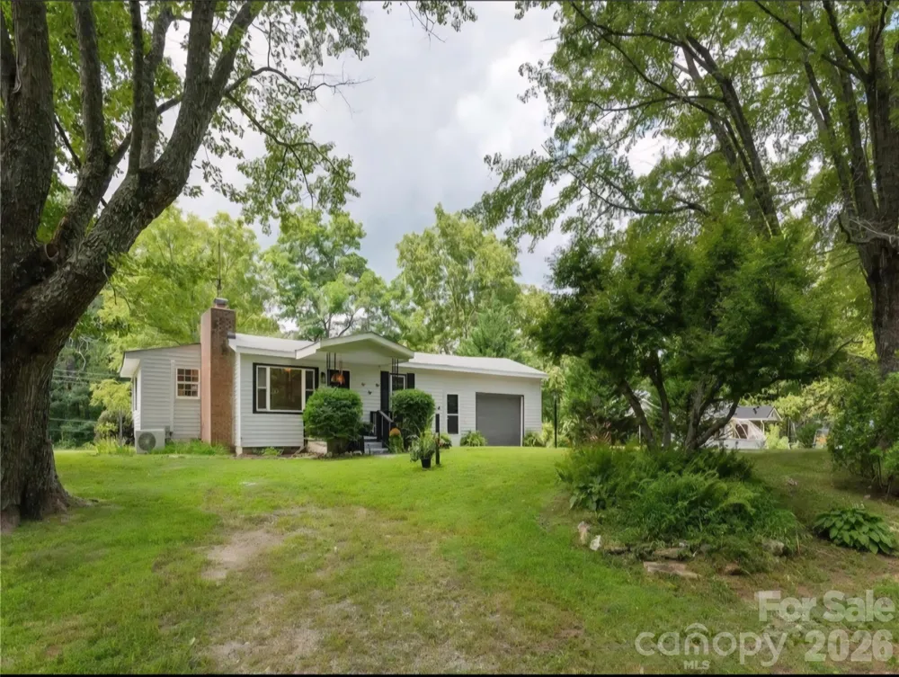 1323 Locust Grove Road Hendersonville, NC 28792