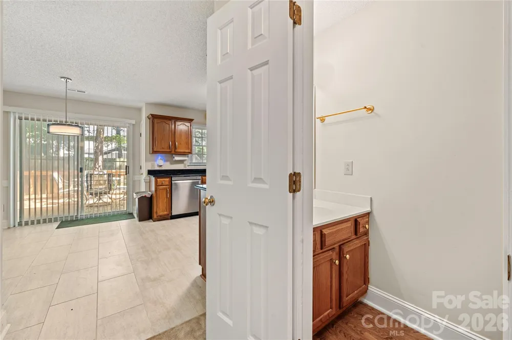 2708 Kirkholm Drive Matthews, NC 28105