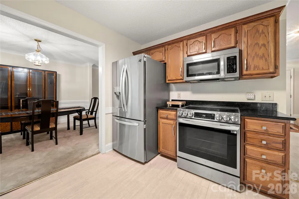 2708 Kirkholm Drive Matthews, NC 28105