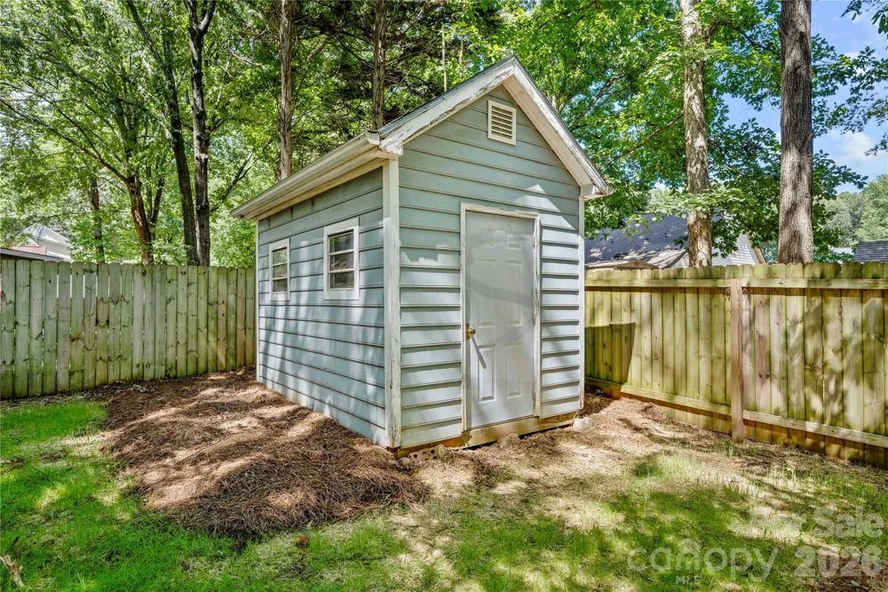 2708 Kirkholm Drive Matthews, NC 28105