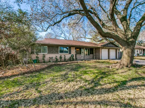 1315 Greenbriar Street