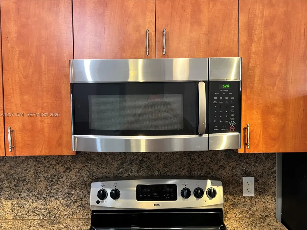 10005 Winding Lake Road #105 Sunrise, FL 33351