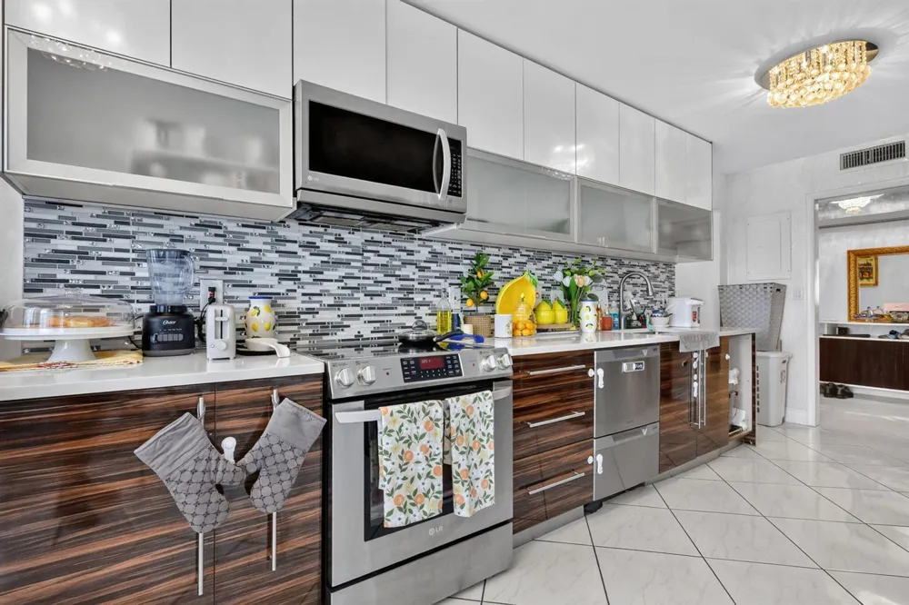 1920 S Ocean Drive #6A Hallandale Beach, FL 33009