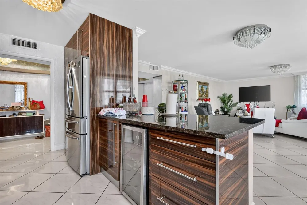 1920 S Ocean Drive #6A Hallandale Beach, FL 33009